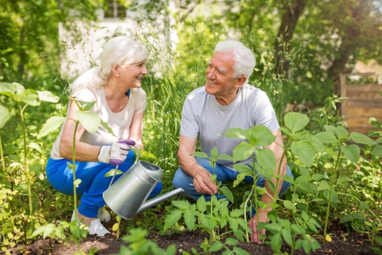 Proveer at Heritage Woods | Seniors gardening outdoors